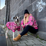 Roze geruite menselijke hoodie