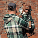 Groene geruite menselijke hoodie