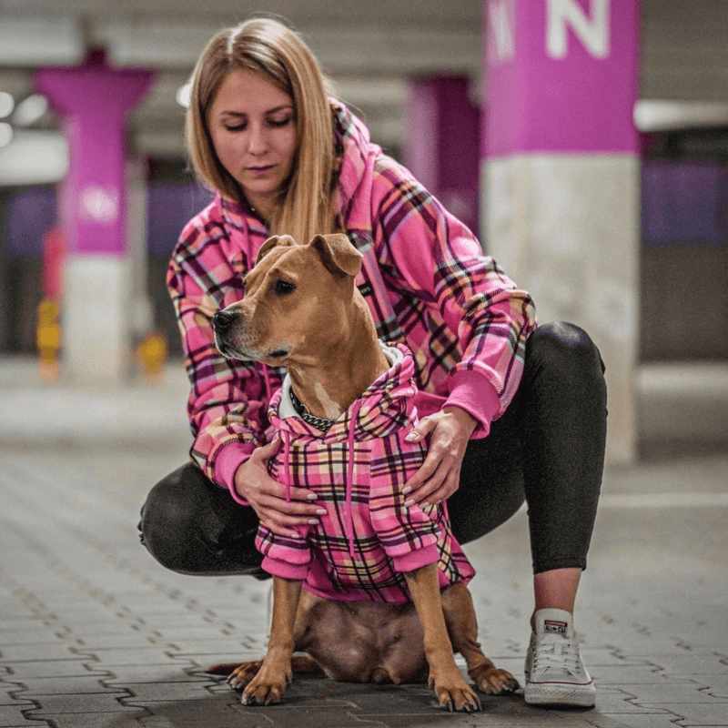 Roze geruite menselijke hoodie